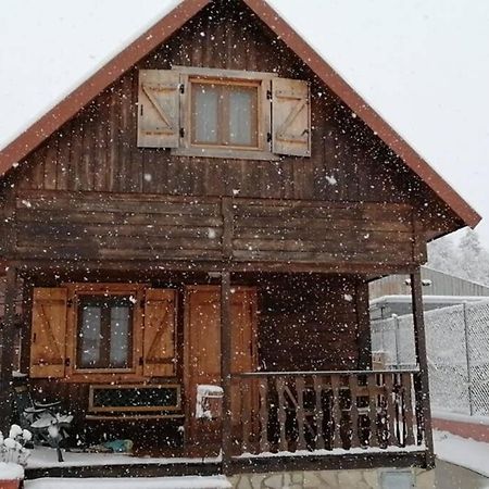 Cabana De Madera Especial Y Acogedora Cardenete Exteriör bild