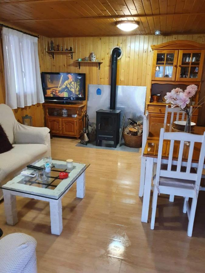 Cabana De Madera Especial Y Acogedora Cardenete Exteriör bild